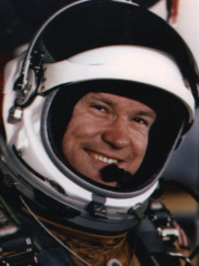 Buz Carpenter